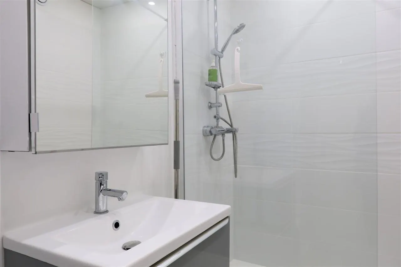 Bel Appartement Renove Vue Mer Au Port De De Perros-Guirec Ref 841